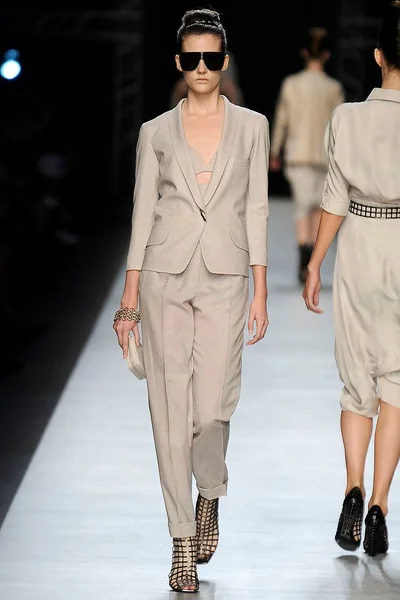 Look 23